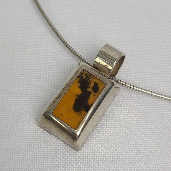 Jewelry - 𝅺925 Sterling Silver Yellow Natural Stone Pendant Necklace